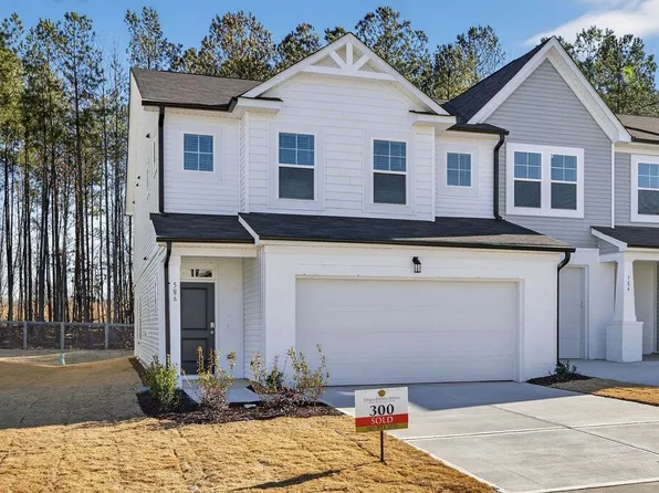 586 Barrington Row Ave, Zebulon, NC 27597