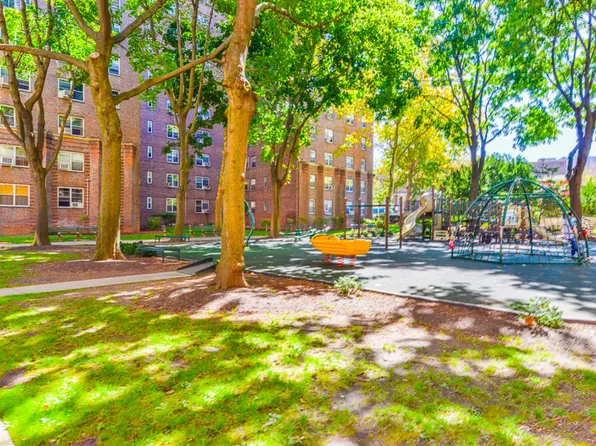 550 Grand Street image 1 of 6