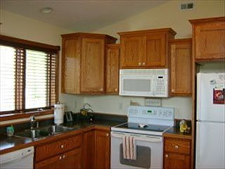 2nd image of 613 N Woodland Dr