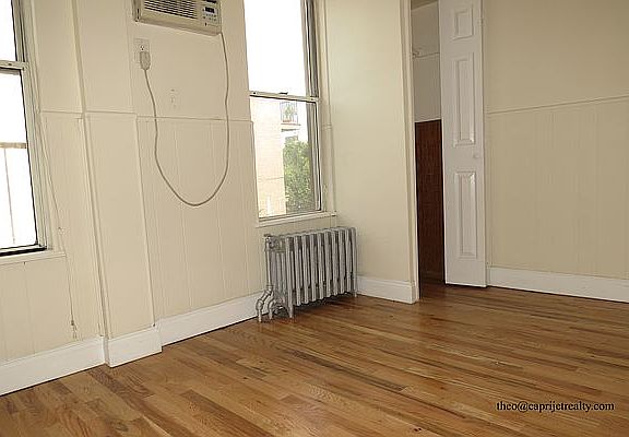 4th image of 171 Norman Ave #1