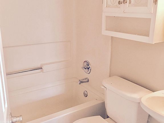 5th image of 493 N Highland Ave NE APT 20