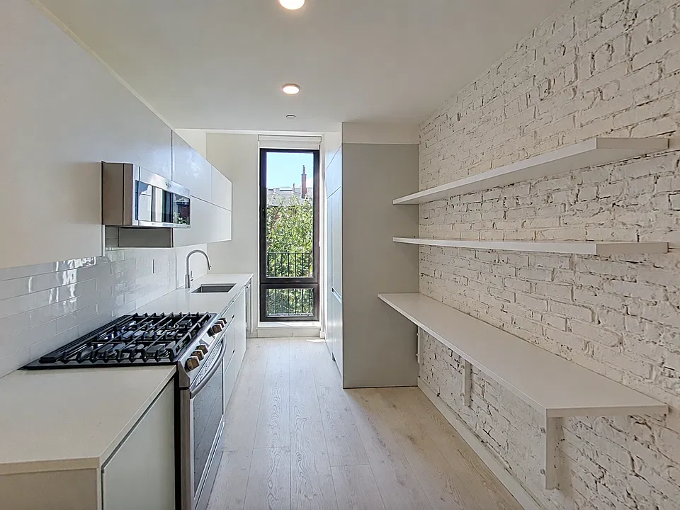2 Worthington St #3