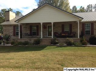 5715 Godfrey Rd, Hokes Bluff, AL 35903