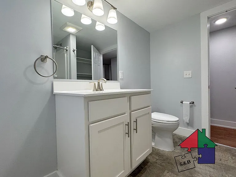 166 N Winooski Ave — Photo 10
