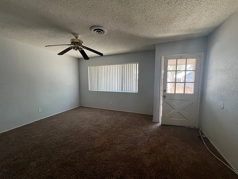 229 S Buena Vista St — Photo 4
