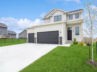 502 N 19th St, Indianola, IA 50125