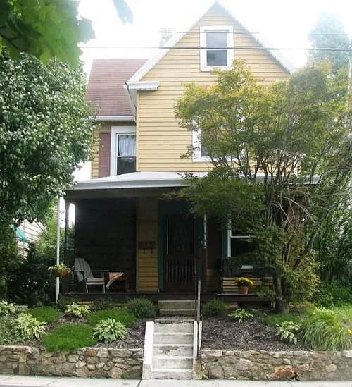 625 W Main St photo 1