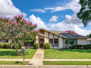 2121 Stone Creek Dr, Plano, TX 75075