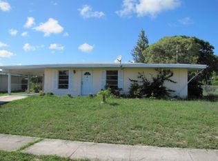 135 NE Lobster Rd, Port Saint Lucie, FL 34983