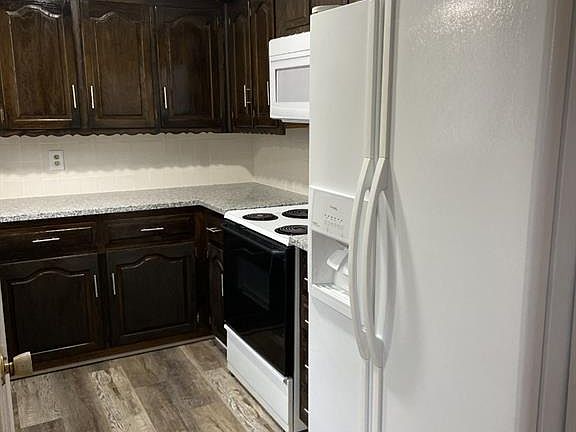 5th image of 2418 Richbrook Dr