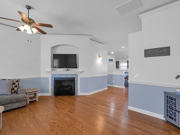 4th image of 217 Meadow Lake Dr