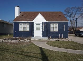 22261 Fifteen Mile Rd, Clinton Township, MI 48035