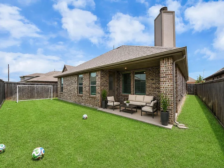 1026 Warm Summer Dr — Photo 19