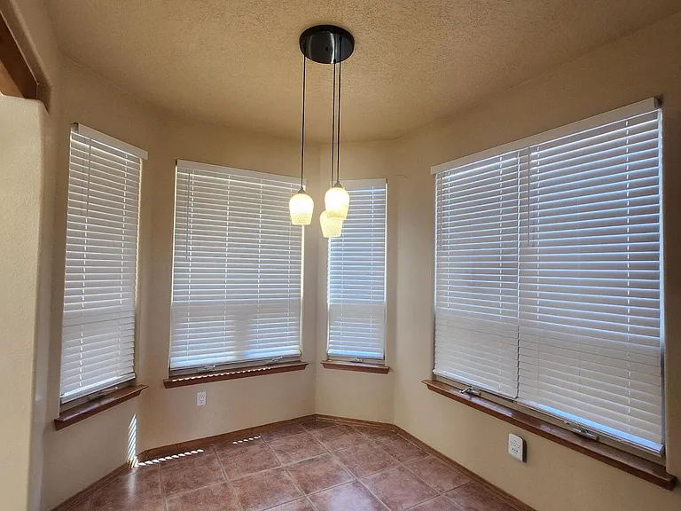 13243 Silver Peak Pl NE — Photo 2