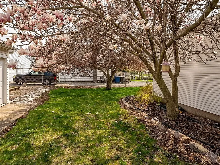 520 Dove St — Photo 2