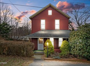 19 Columbia St, Carbondale, PA 18407