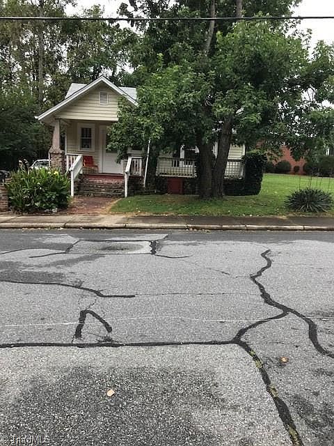 1st image of 124 S Franklin St
