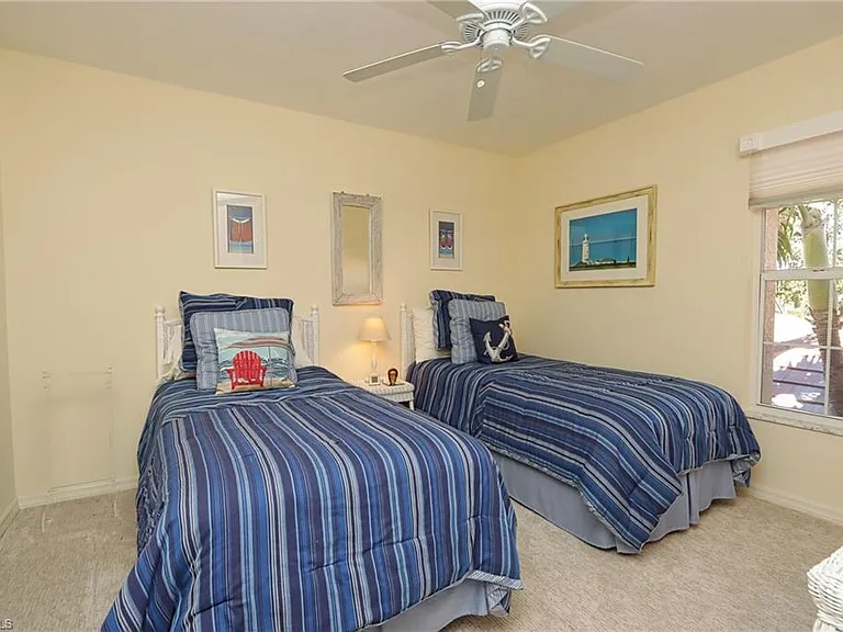 26881 Wedgewood Dr #201 — Photo 17