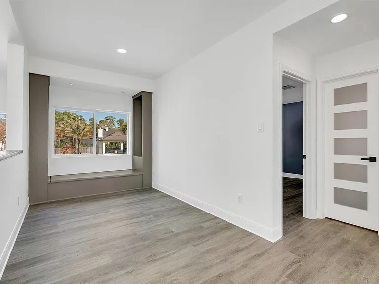 12564 Memorial Dr — Photo 29