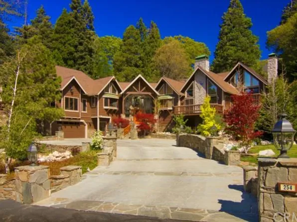 254 Cedar Ridge Dr, Lake Arrowhead, CA 92352