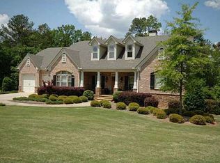 295 Lakeshore Dr, Hartwell, GA 30643