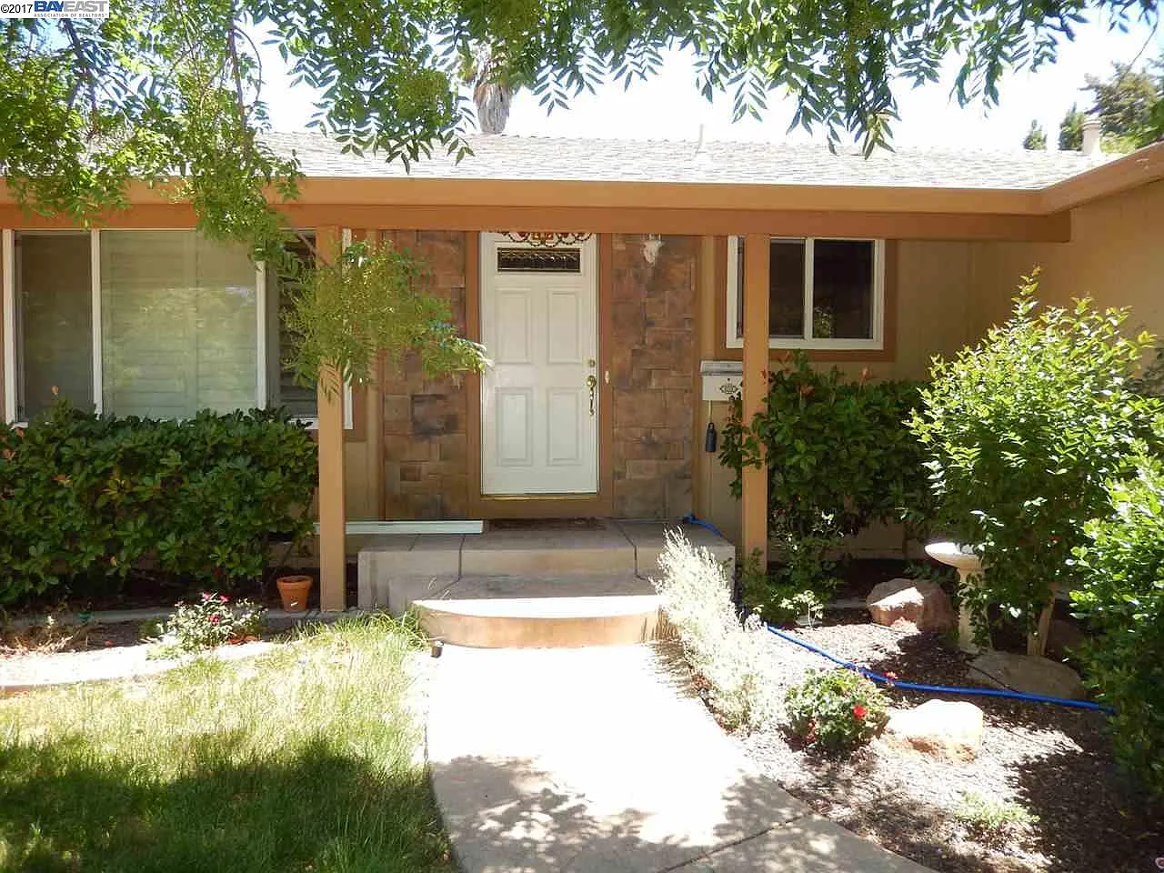3949 Kern Ct photo 1