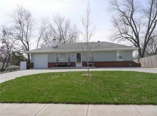 8713 W 47th St, Merriam, KS 66203