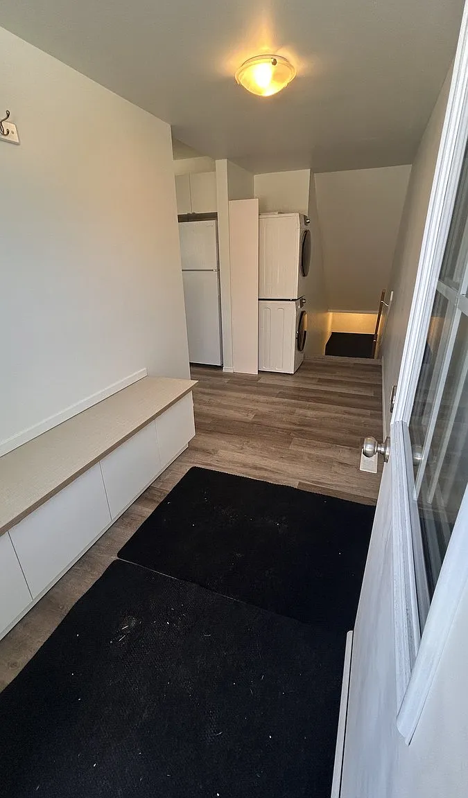 SF234 | 3 Bed 1 Bath Basement unit in Newton | 12208/12210 57 Street — Photo 2