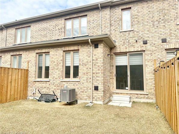 25 Harwood St, Tillsonburg, ON N4G 0J7