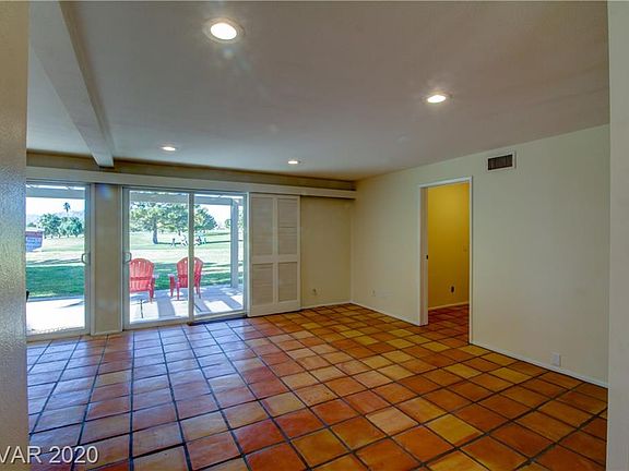 5th image of 1548 Sandra Dr