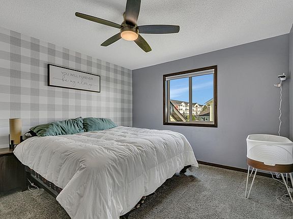 5th image of 3264 Orchard Ave NE