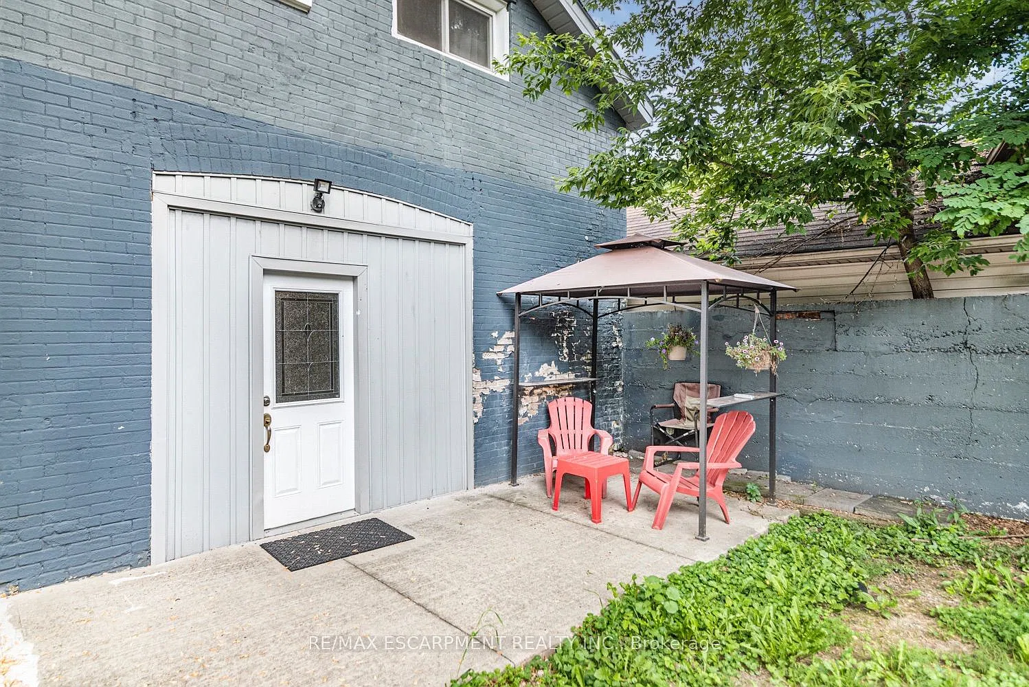 5 bed, $2,250 — Photo 2