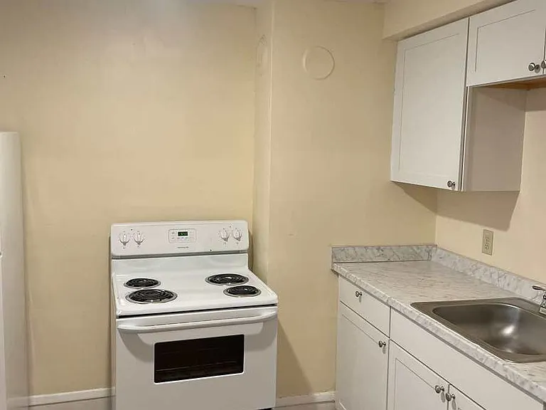 10 1/2 N Winooski Ave #1 — Photo 8