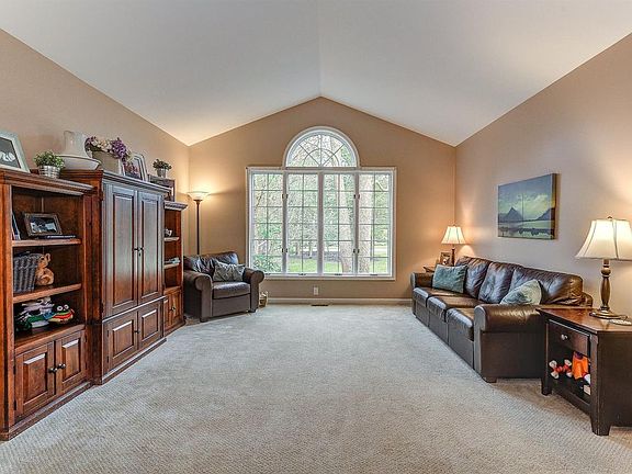 3rd image of 50 Hidden Creek Dr