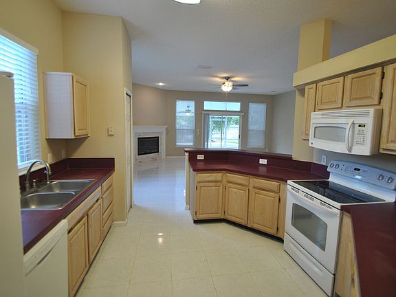 4th image of 4633 Brandy Oak Ct