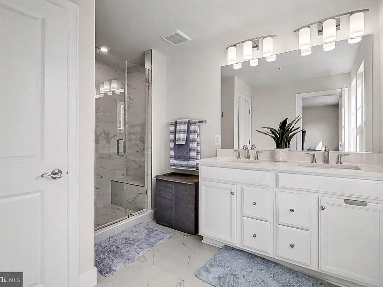 10878 Foxtrot Cir — Photo 23