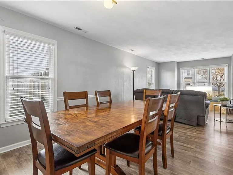 4868 Boxford Rd — Photo 10