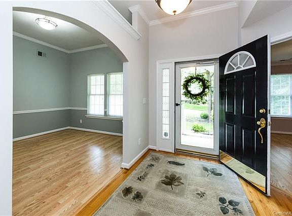 5th image of 13235 Toka Ct