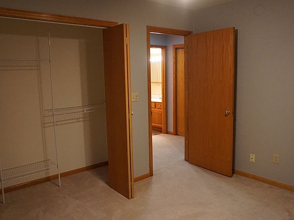 bedroom, large closet