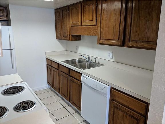 3rd image of 5730 Martel Ave APT 116