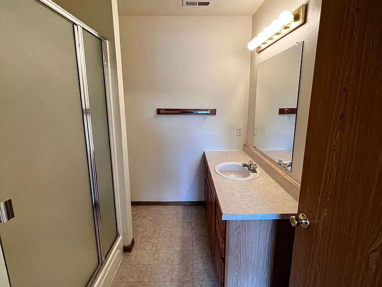 5503 Glenridge Way — Photo 18