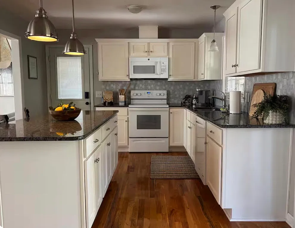 2 bed, 1.5 bath, 1107 sqft, $2,250 — Photo 1