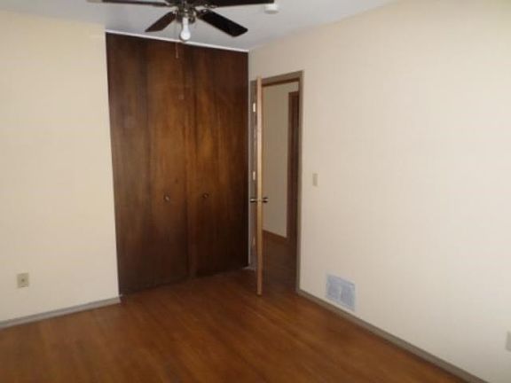 4th image of 10900 Dahlia St NW