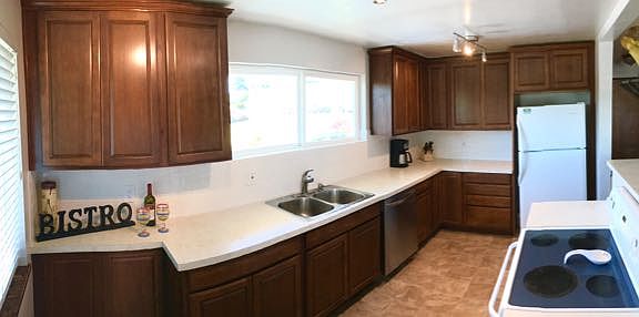 Newly Renovated Kitchen