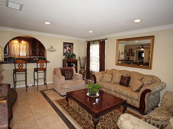 3rd image of 7601 El Vino Way