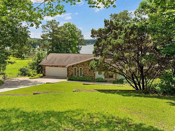3rd image of 289 Osprey Dr