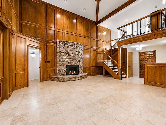 3rd image of 1501 S Lakeshore Dr
