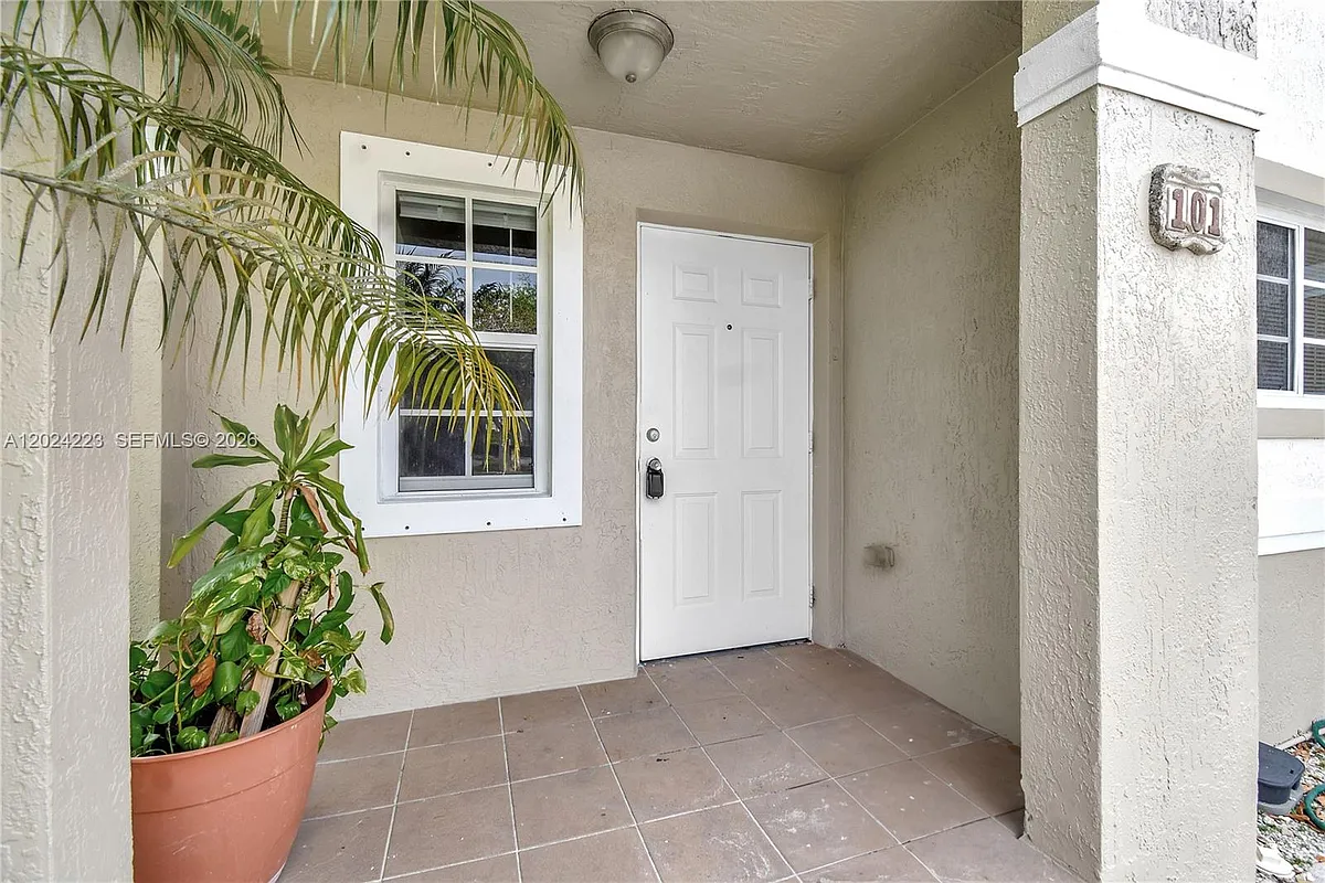 Building Photo - 13958 SW 260th St #101