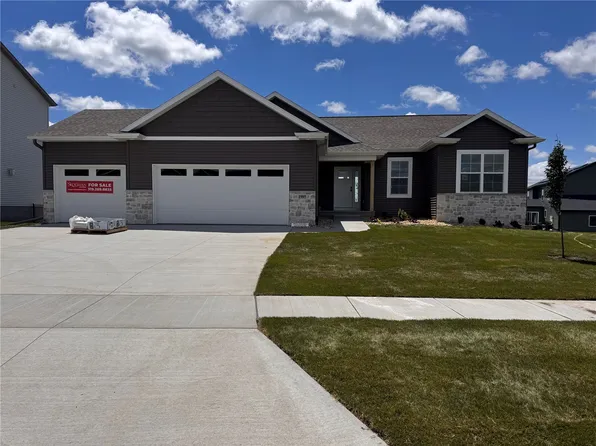 1985 Royal Oak Ridge Rd, Marion, IA 52302