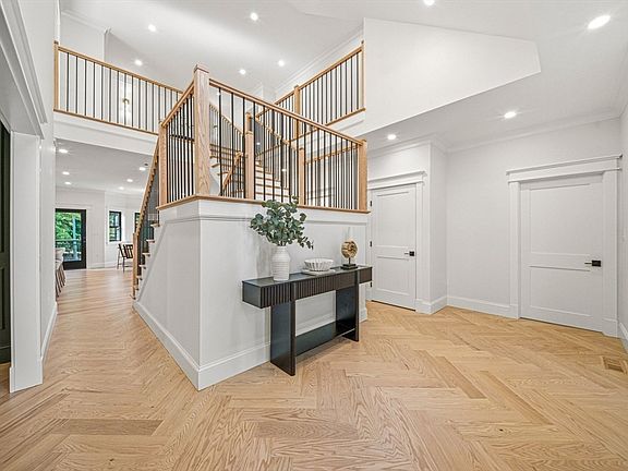 3rd image of 211 High Rock St